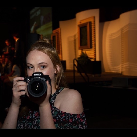 Meet your Posher, Taylor - Picture 1 of 1